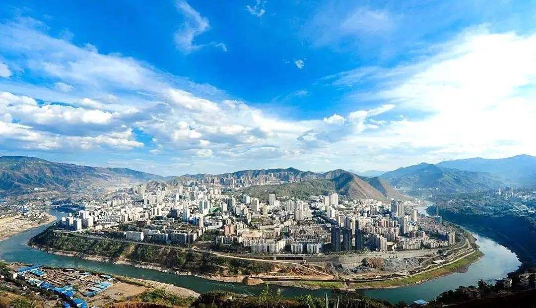 四川印象，舞台上的地图深情